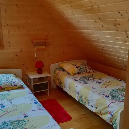 Vue Sur Chalet Beaulieu (Cantal)